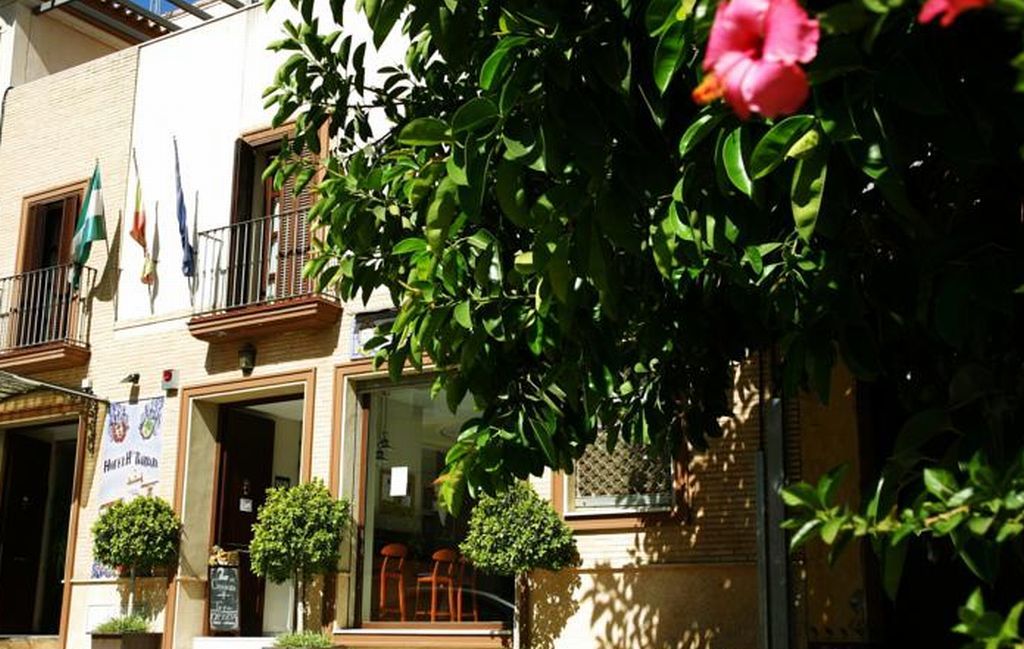 Hotel Ele Santabarbara Castilleja de la Cuesta Exterior foto